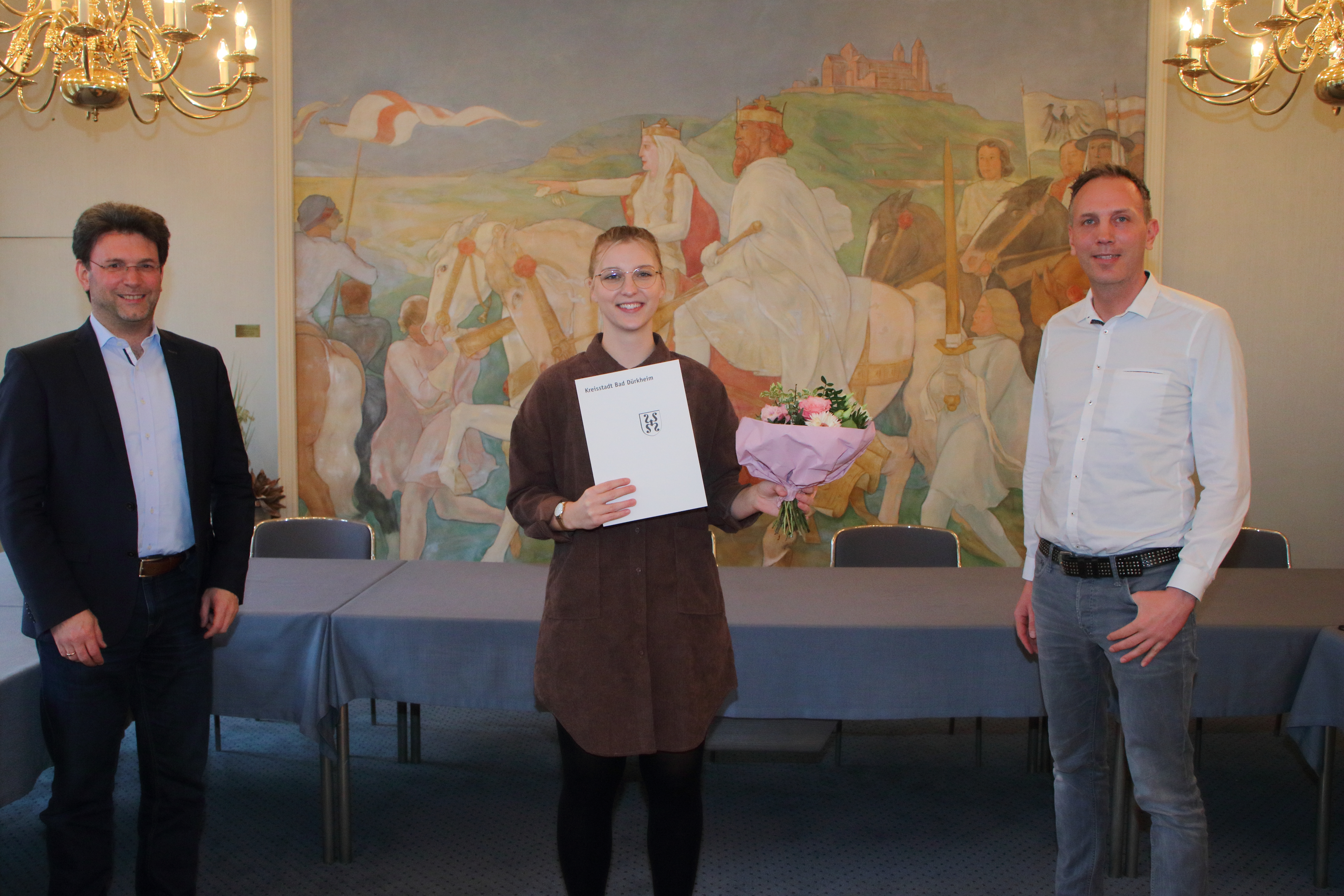 v.l.n.r.: Bürgermeister Christoph Glogger, Saskia Umlauff und der Personalratsvorsitzende Steffen Gauweiler