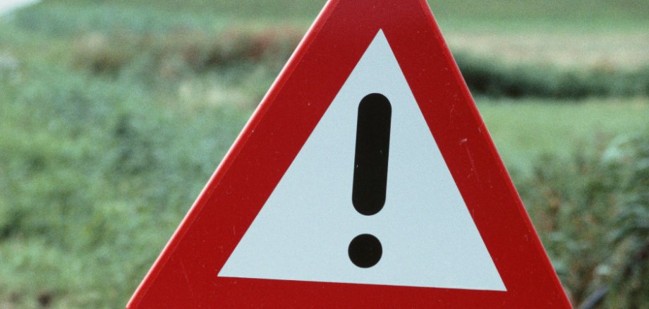 Achtung_2 Achtung Strassenschild