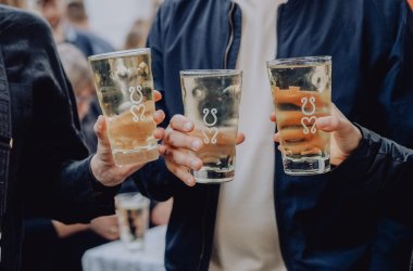 Weinschorle im Pfälzer Dubbeglas