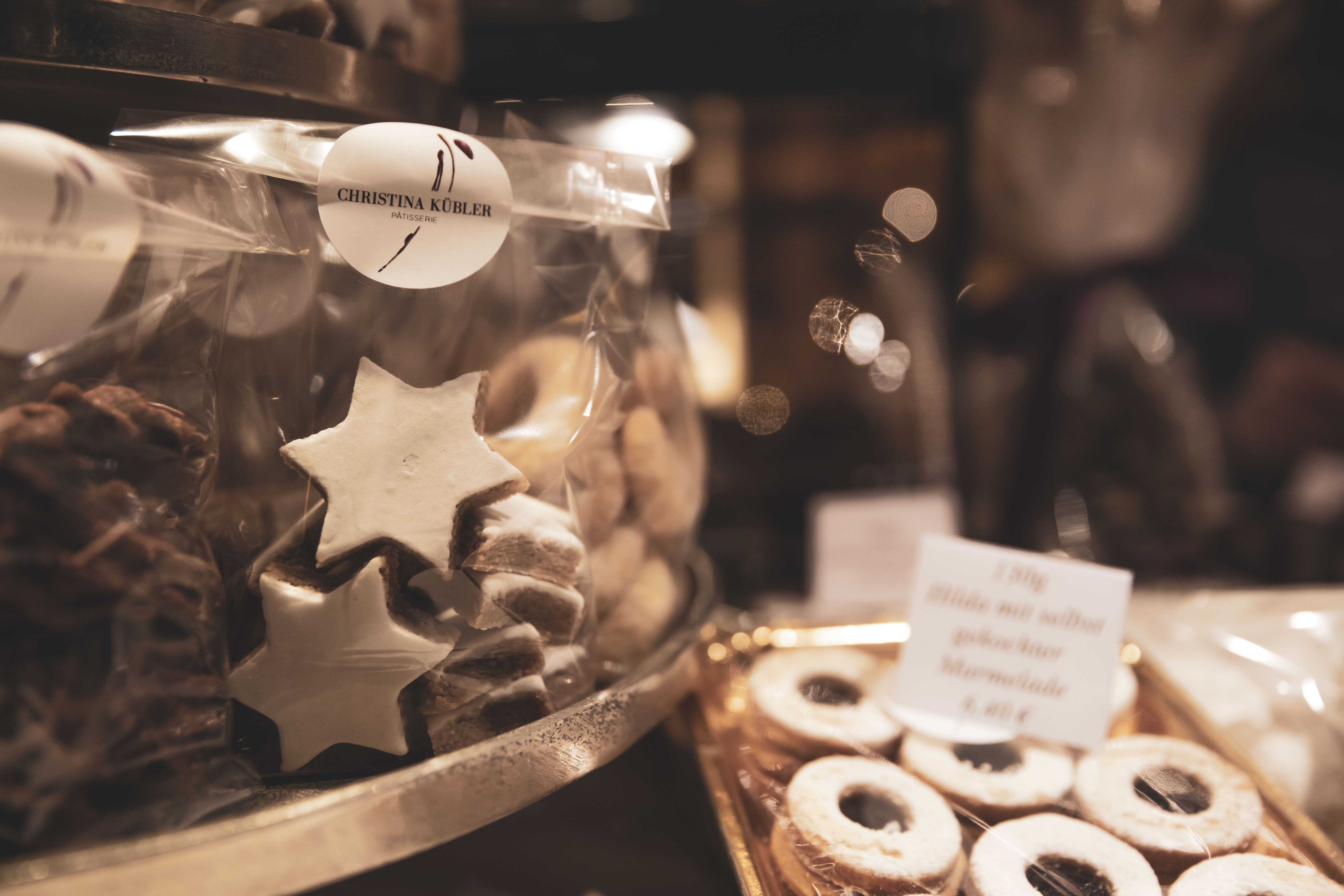 Ohne Weihnachtsgebäck, wäre ein Weihnachtsmarkt nicht vollständig.