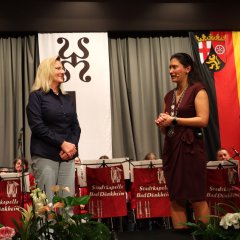 Geschäftsführende Beamtin Stefan Feigel mit Bürgermeisterin Natalie Bauernschmitt