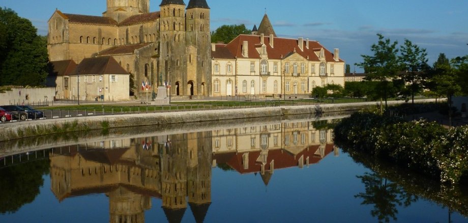 Basilika von Paray-le-Monial Basilika von Paray-le-Monial