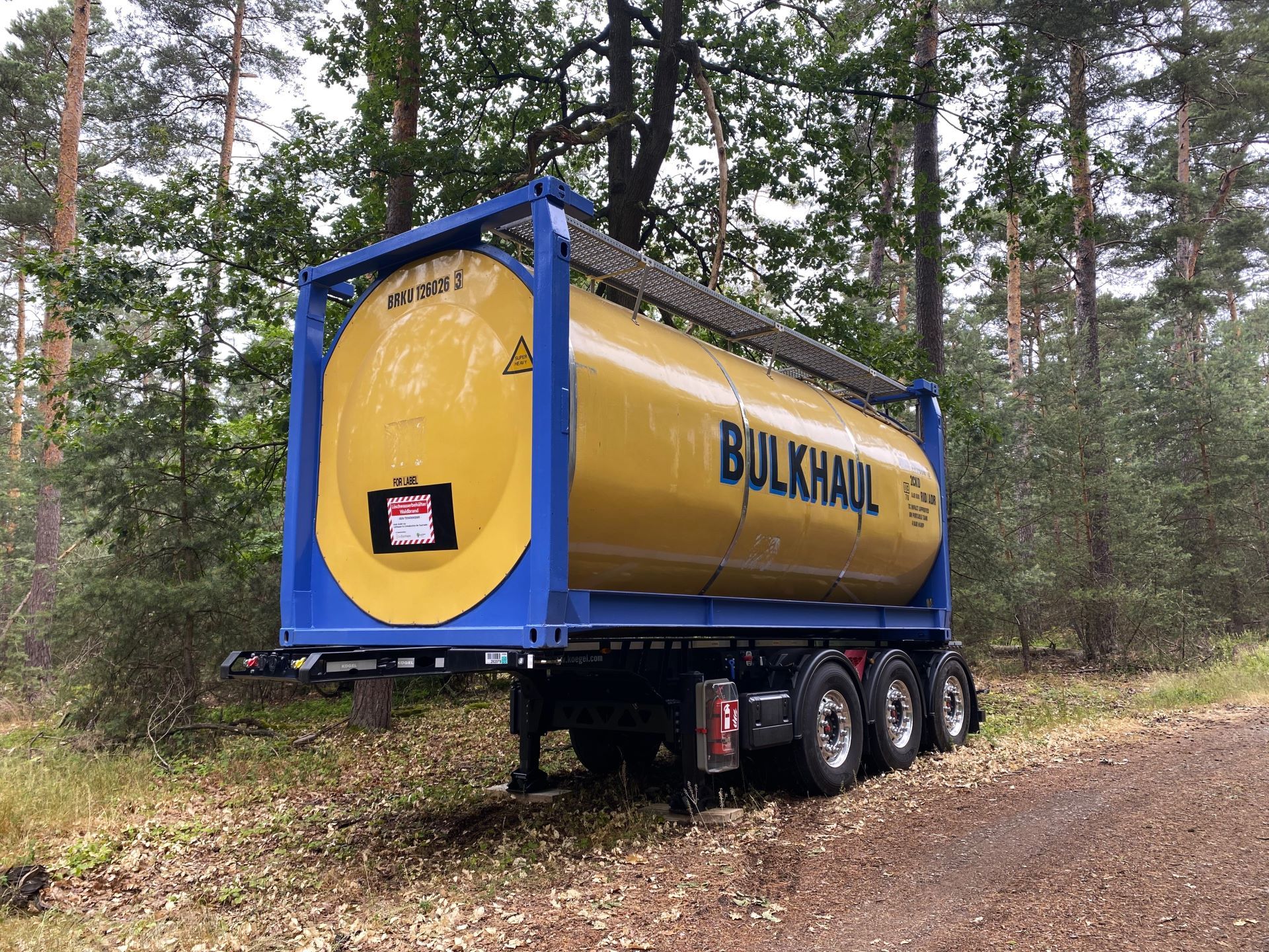 Wassertankcontainer Wassercontainer im Limburg-Dürkheimer Wald | Waldbrandschutz
