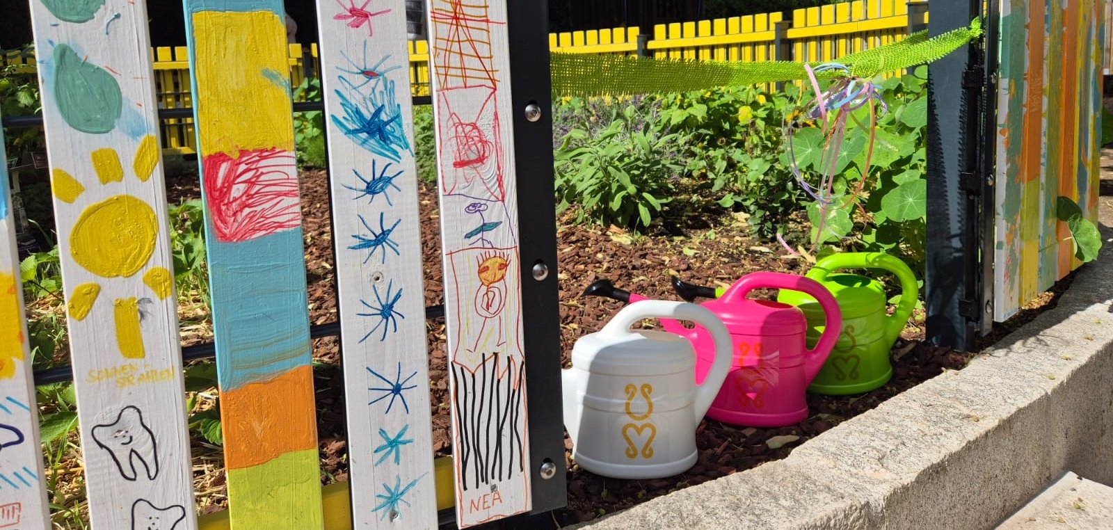 Erfolgreiche Einweihung des erneuerten Spielplatzes in der Waldgasse