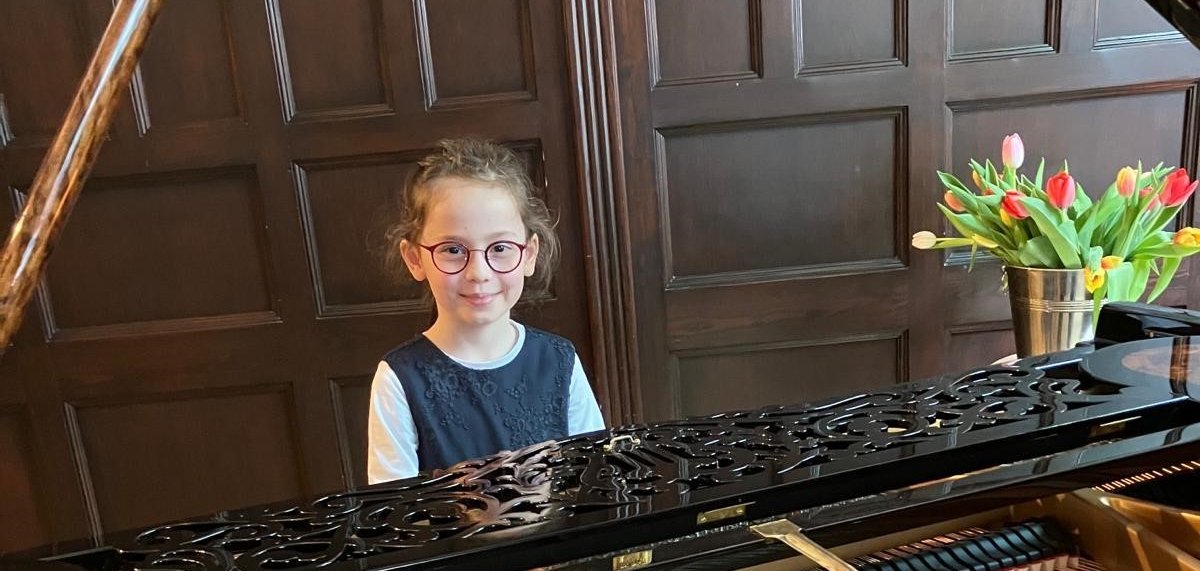 Isabel Lingenhöhl am Klavier | 1. Platz beim Einbecker Klavierfrühling 2023