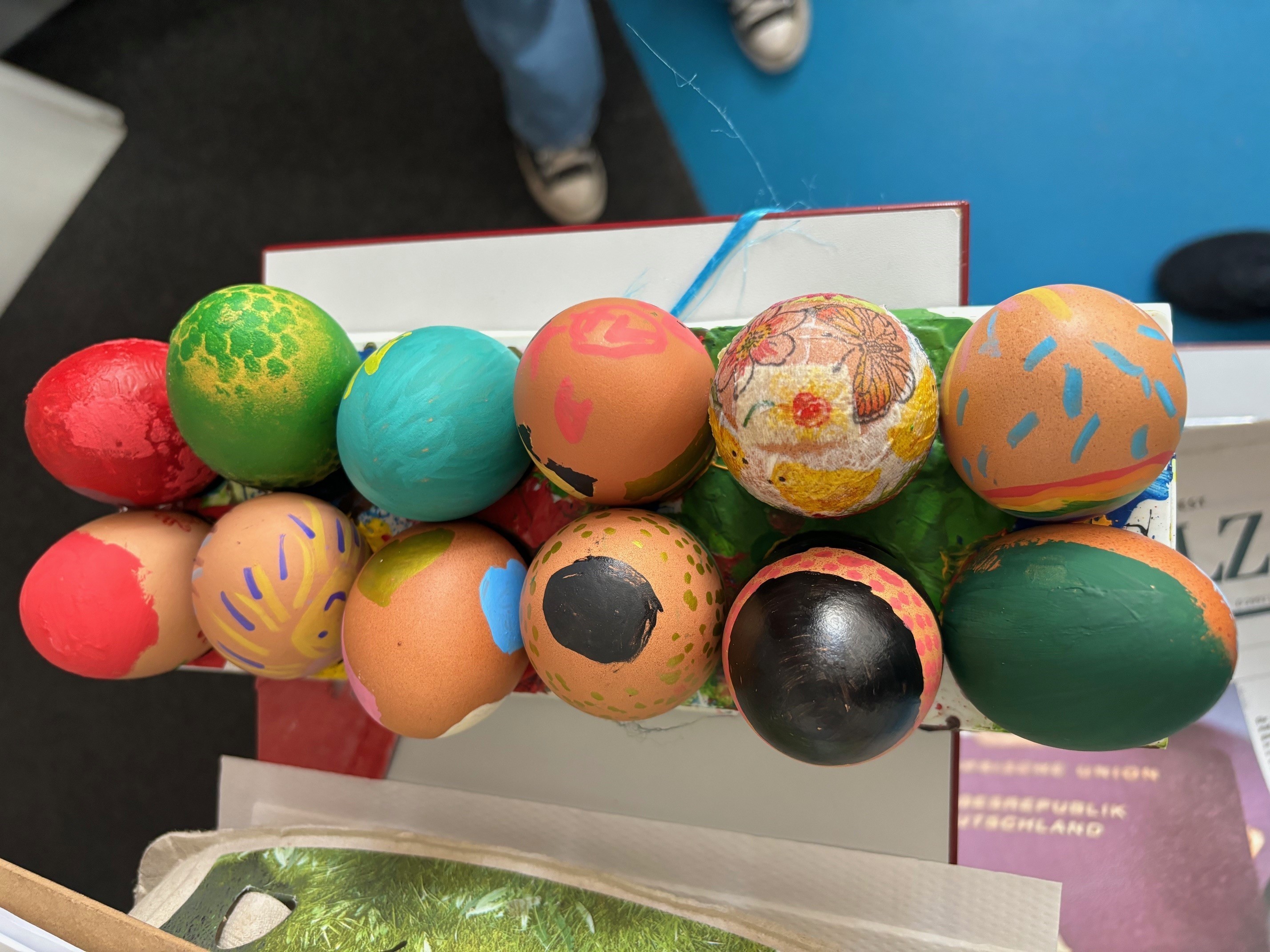 Bunt bemalte Ostereier