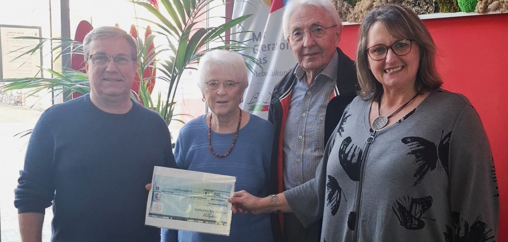 400 Euro aus Kunsthandwerkermarkt für Verein für Familienförderung 400 Euro aus Kunsthandwerkermarkt für Verein für Familienförderung