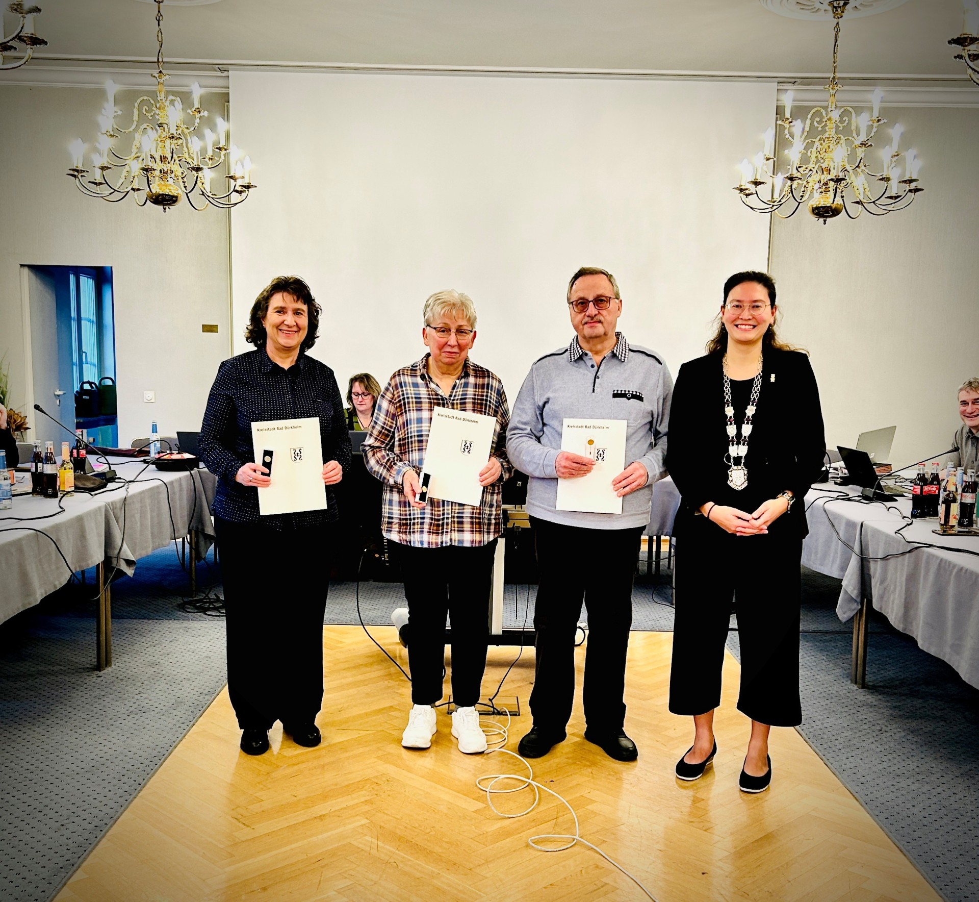 Sabine Hladik, Anita Werly und Hans Reger und Bürgermeisterin Natalie Bauernschmitt Sabine Hladik, Anita Werly und Hans Reger und Bürgermeisterin Natalie Bauernschmitt