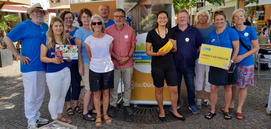 Aktionsstand von Bad Dürkheim und Kreisverwaltung Bad Dürkheim mit Kita Ungstein auf dem Römerplatz