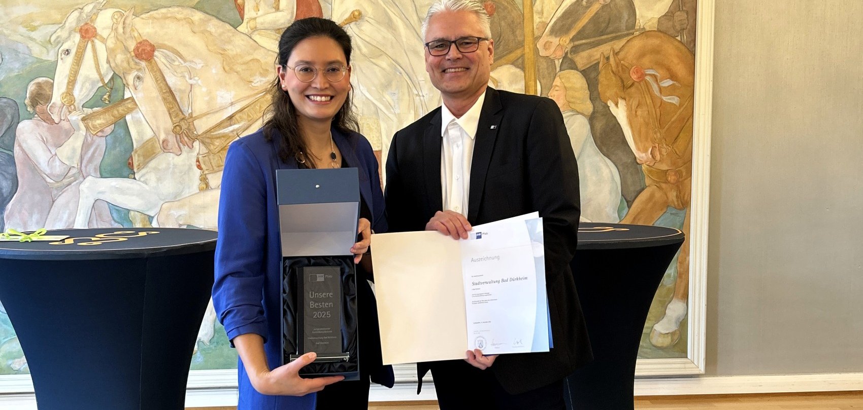 Stadtverwaltung Bad Dürkheim als „ausgezeichneter Ausbildungsbetrieb“ geehrt